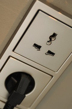 Internationaal stopcontact Hotel Brussels Airport